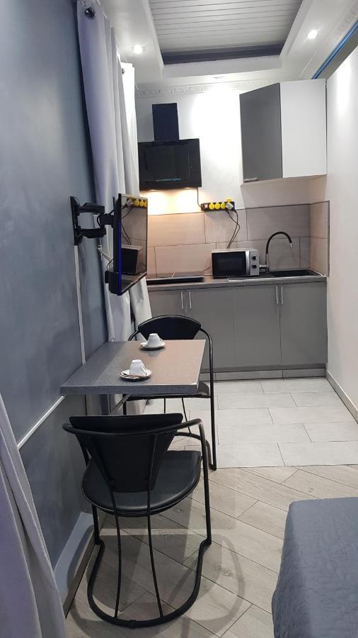 Le Petit Luxembourg Apartment Montignies-sur-Sambre ภายนอก รูปภาพ