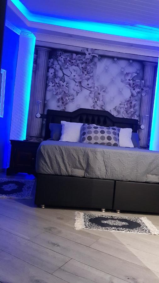 Le Petit Luxembourg Apartment Montignies-sur-Sambre ภายนอก รูปภาพ