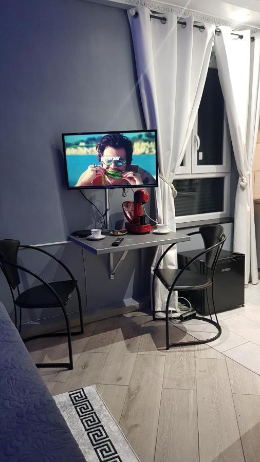 Le Petit Luxembourg Apartment Montignies-sur-Sambre ภายนอก รูปภาพ
