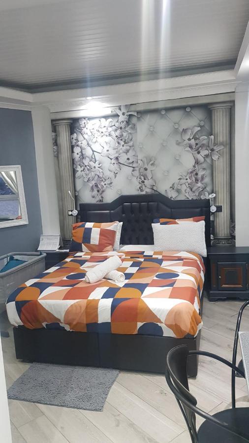 Le Petit Luxembourg Apartment Montignies-sur-Sambre ภายนอก รูปภาพ